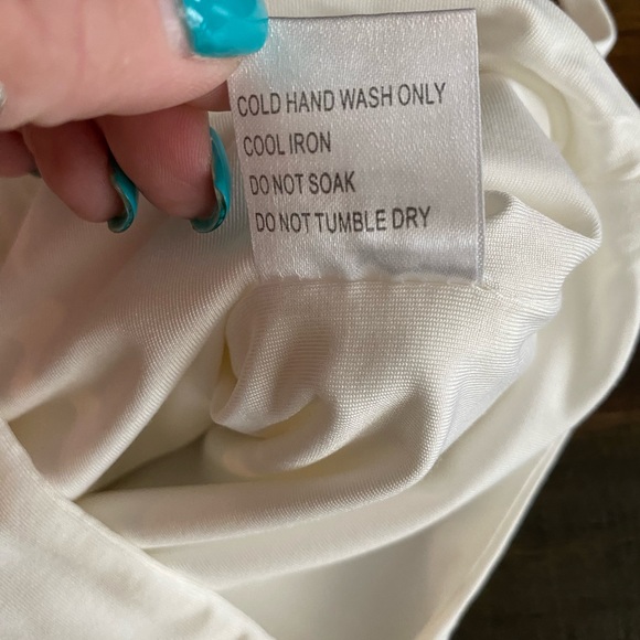 NWOT Princess Polly Bodysuit - Picture 4 of 10